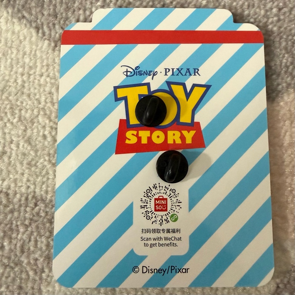 Miniso - Toy Story Robot Toy
Metal Badge Pin - Woody and Bullseye - Picture 3 of 4